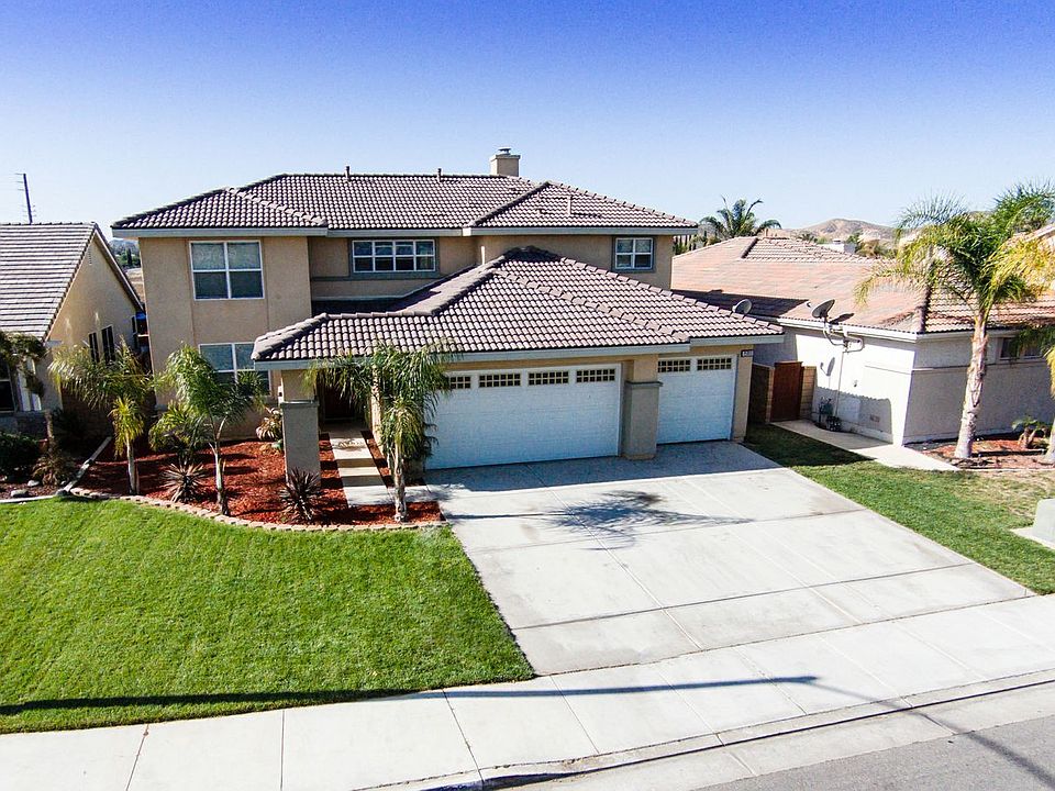 1st image of 25933 Nightshade St
