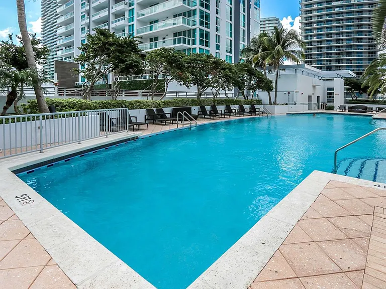 1060 Brickell Ave #407 — Photo 8