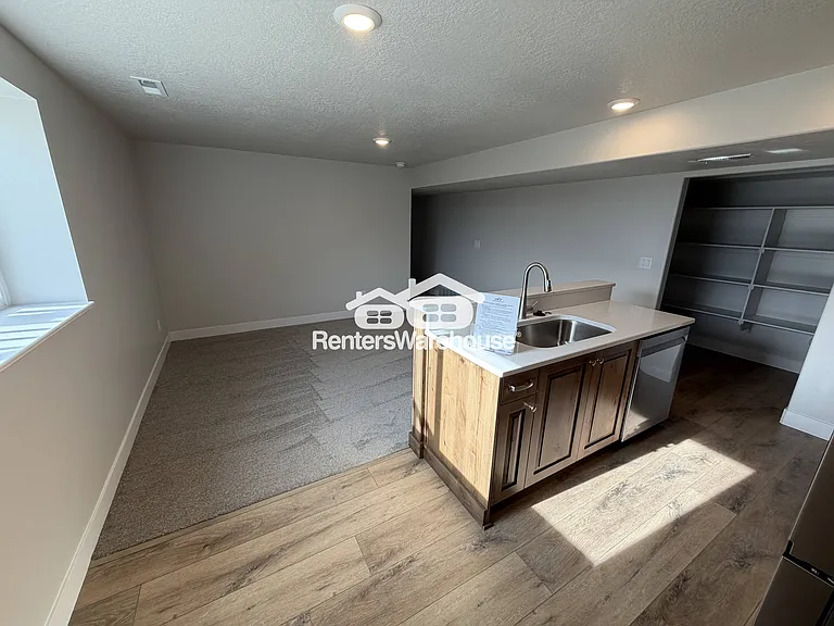 373 N 2625 W — Photo 14