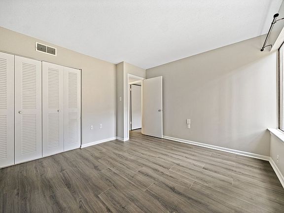 4th image of 500 Umstead Dr Unit 104-A