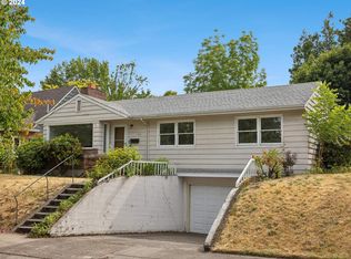 618 NE Laurelhurst Pl, Portland, OR 97232