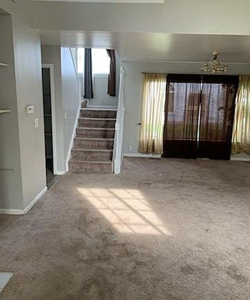 2nd image of 13 Dogwood Ct