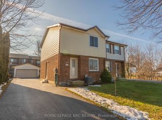 38 Dougherty Cres, Welland, ON L3C6A1
