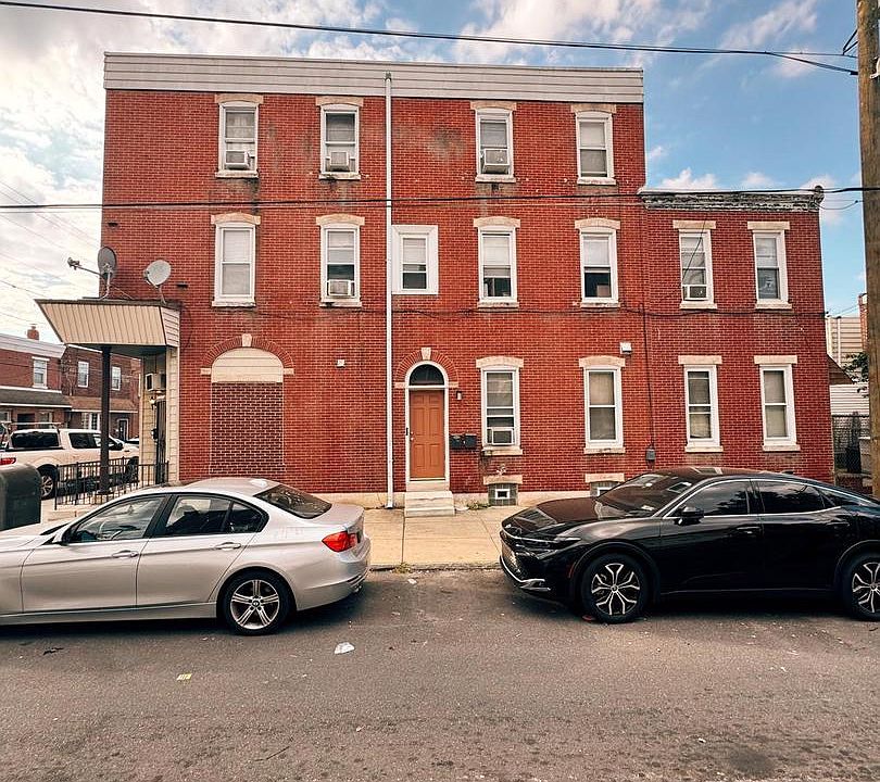 1st image of 2657 E Ann St