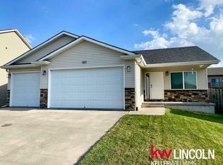 1501 W Silverado Dr, Lincoln, NE 68521