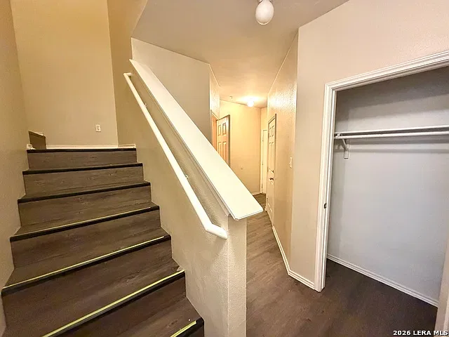 3 bed, 2.5 bath, 1421 sqft, $1,150 — Photo 4
