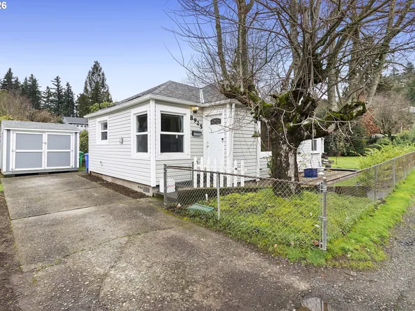 8925 NE Fremont St, Portland, OR 97220