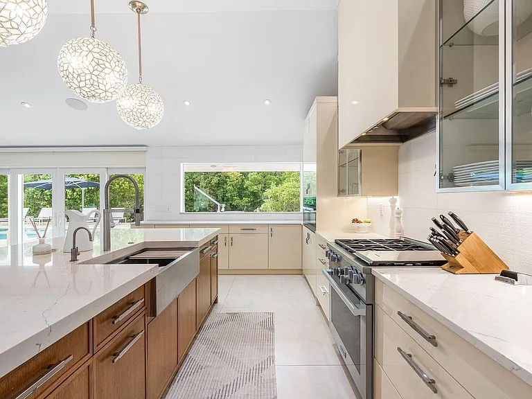 11863 Lake Shore Pl — Photo 17