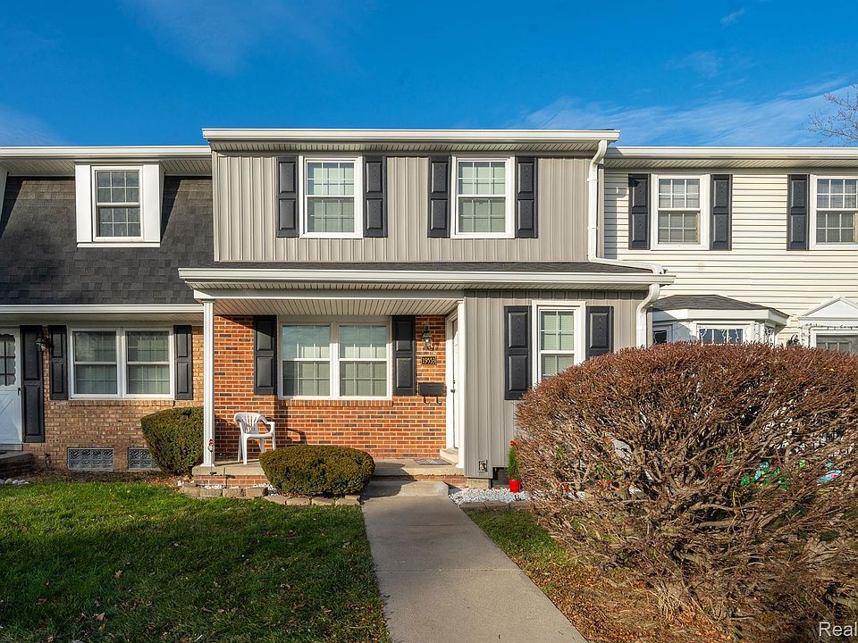 1st image of 19553 Dartmouth Pl