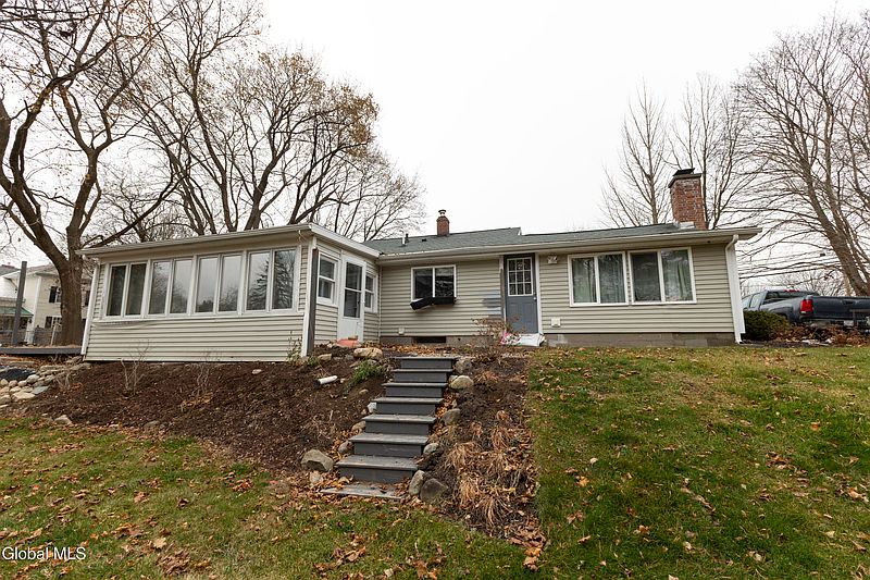 3rd image of 743 ridge Road