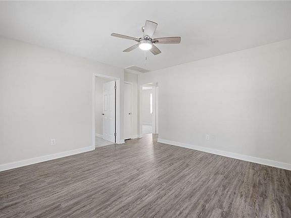 5th image of 1111 Rugby St