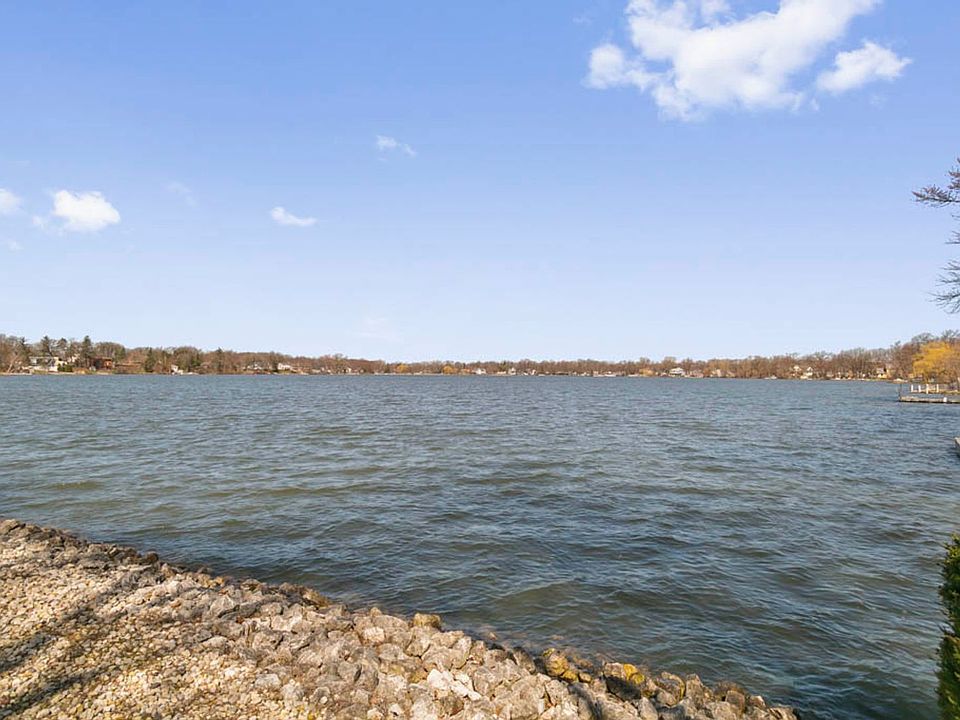 2nd image of 84 W Belvidere Rd #104