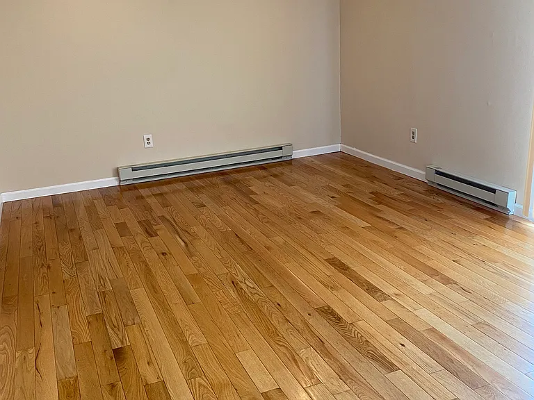 230 Robert Dr — Photo 8