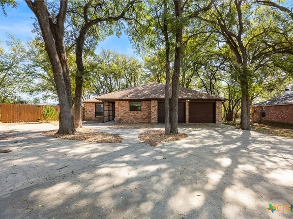 1513 Oak Park Ln, Salado, TX 76571