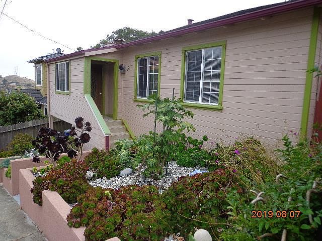 1st image of 72 Franklin Ave