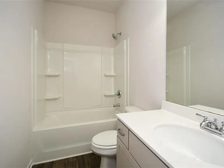 350 Cranston Dr — Photo 43