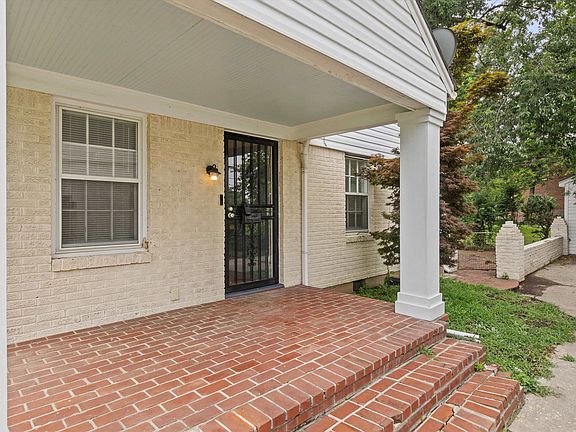 4th image of 2542 N Edwin Cir