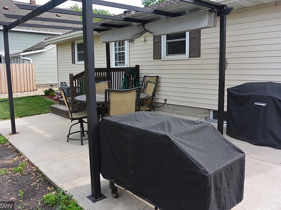 4th image of 1323 N Armstrong Ave