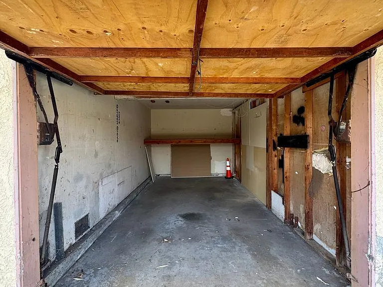 7631 Ellis Ave #B — Photo 19