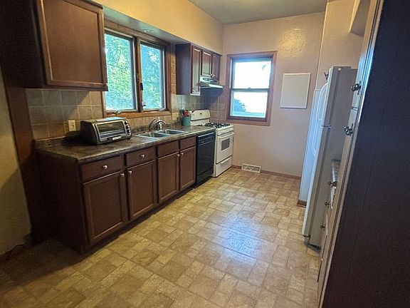 4th image of 7911 University Ave #2
