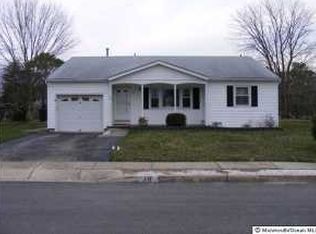 38 Gower Ct, Toms River, NJ 08757