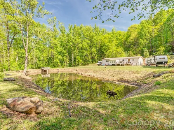 248 Blackberry Inn Rd, Weaverville, NC 28787
