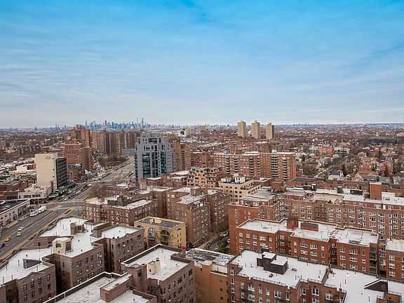 3rd image of 11017 Queens Blvd #25H