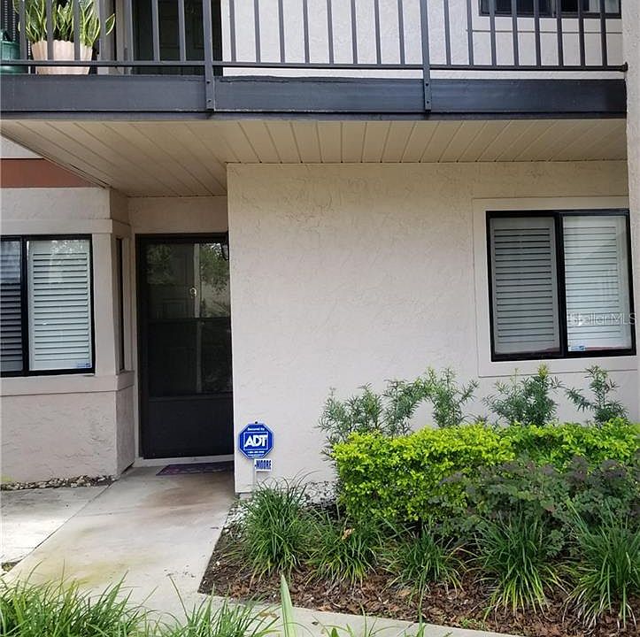 1st image of 609 Gallery Dr APT 9
