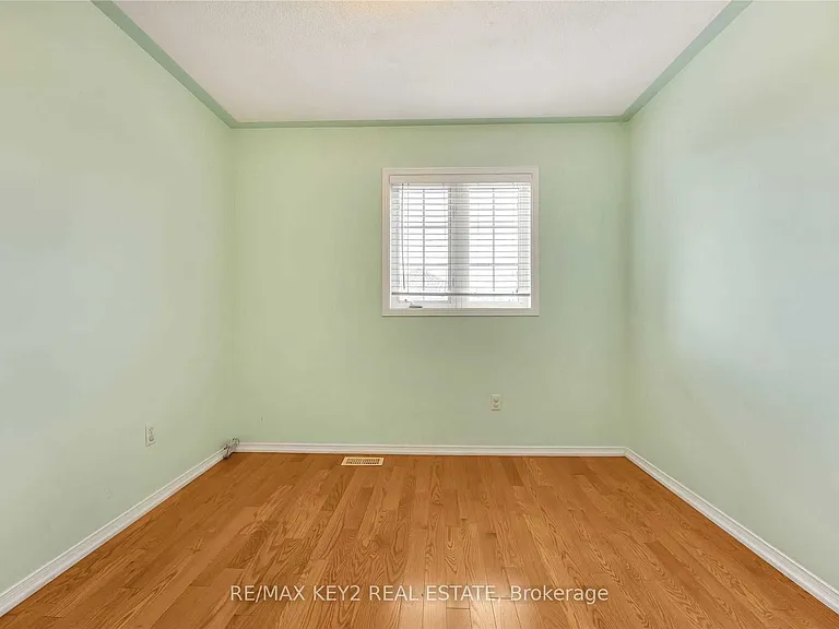 633 Caboto Trl — Photo 30