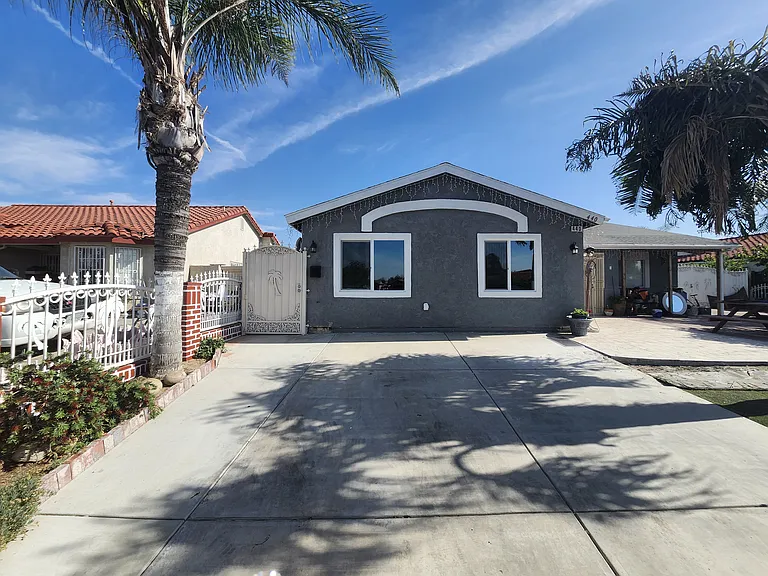 440 El Camino Dr #2 — Photo 1