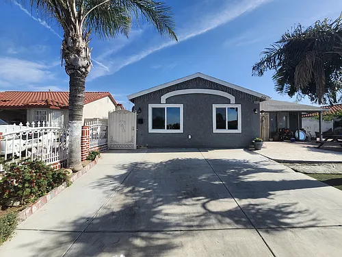 440 El Camino Dr #2 Photo 1