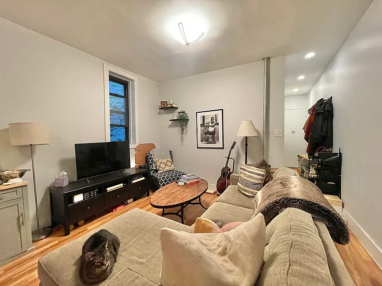 1054 Bergen St #A5 — Photo 4