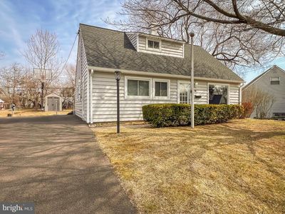 568 Sherman Ln, Morrisville, PA, 19067