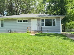 209 N 35th St, Belleville, IL 62226