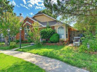 2140 Parkview Dr, Moore, OK 73170