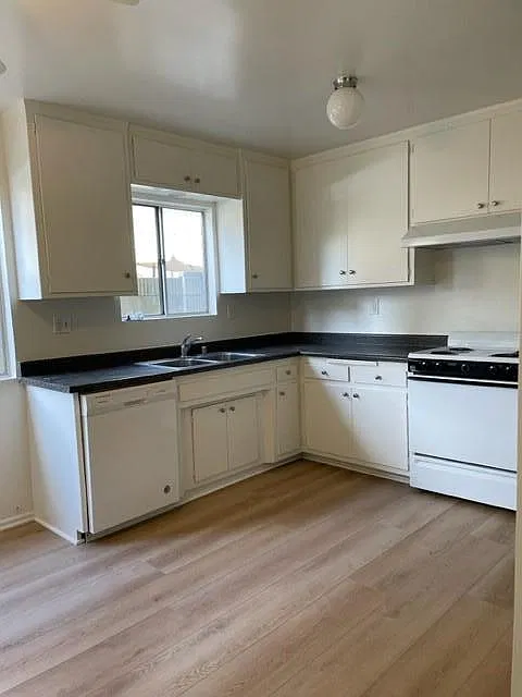 2 bed, $2,650 — Photo 2