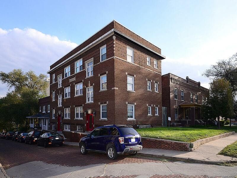 2nd image of 651 S 19th Ave APT 5