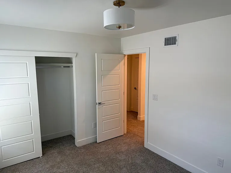 2750 S Cherokee St — Photo 12