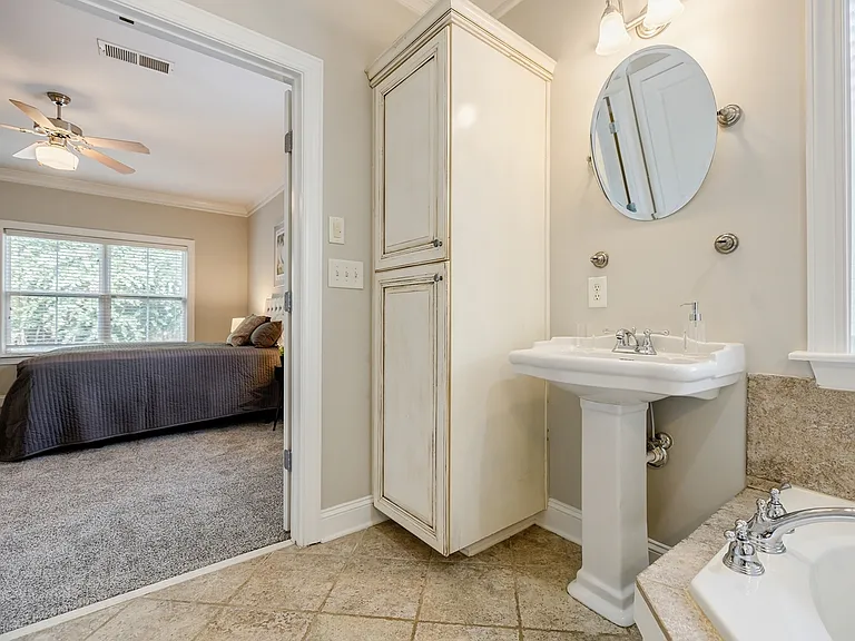 237 Carlyle Park Dr NE — Photo 21