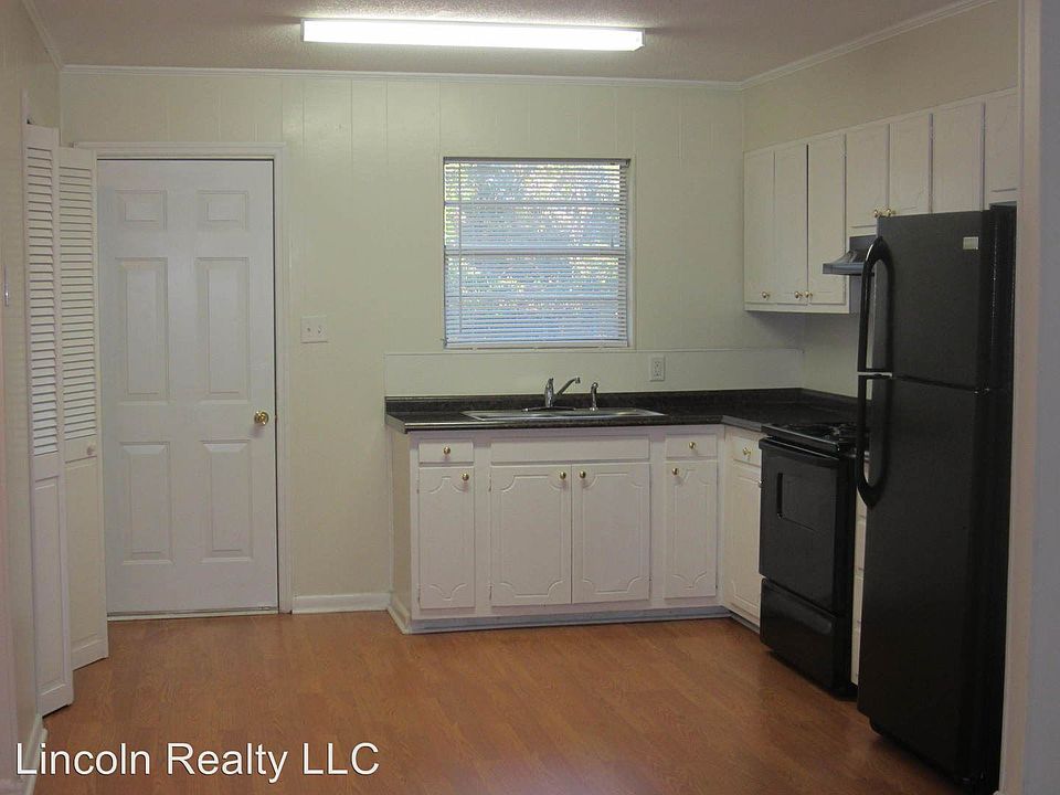 2nd image of 106 Lankford Cir APT B
