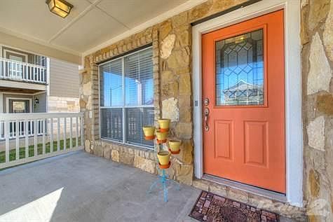 3rd image of 105 Lava Bed Dr