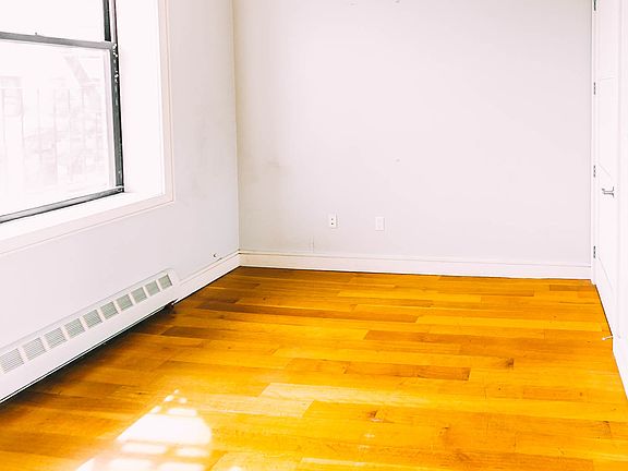 3rd image of 293 Irving Ave #2A