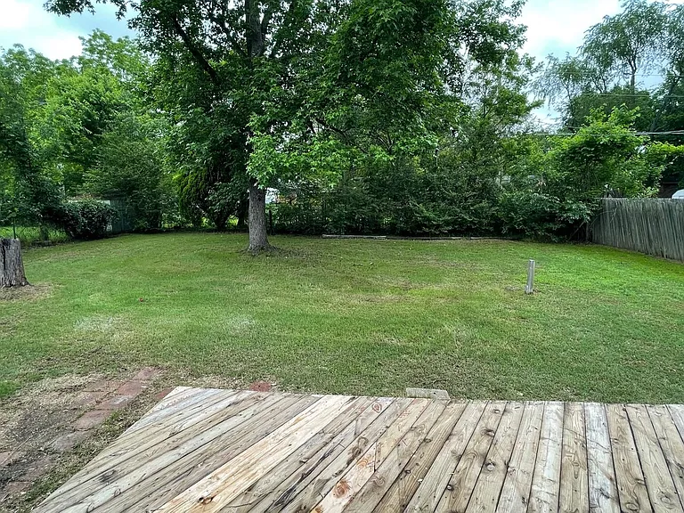 311 Dogwood Dr — Photo 8