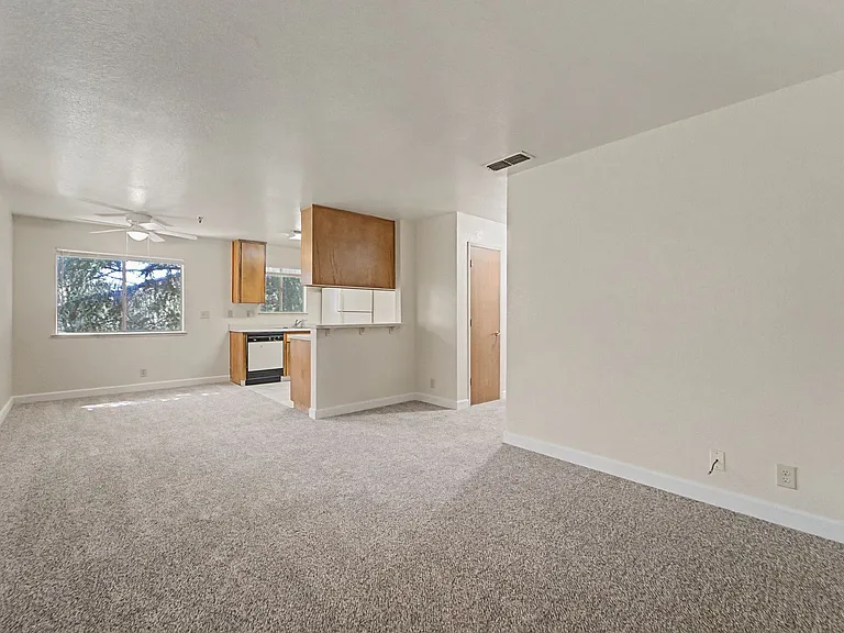 Melton Drive Apartments — Photo 37