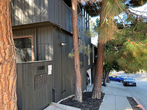 2nd image of 2428 Beverley Ave APT B