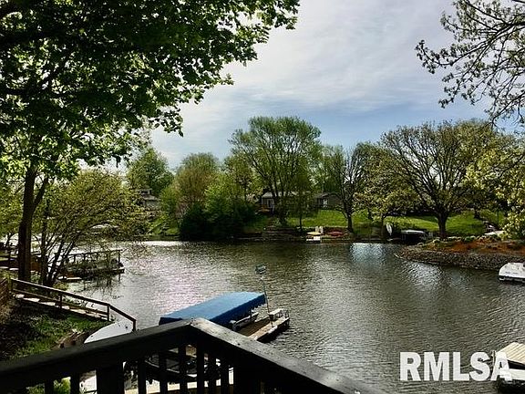 4th image of 423 Hemlock Dr