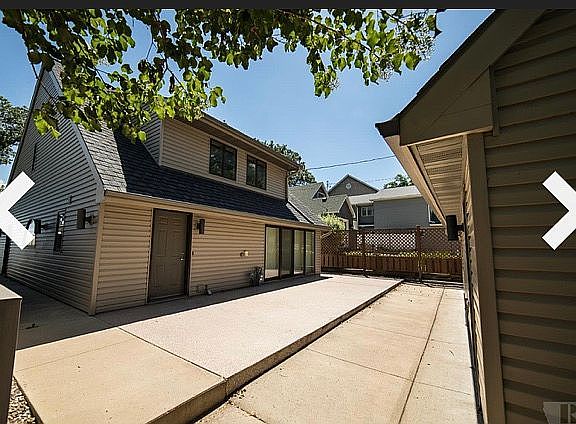 2nd image of 1311 N Shore Dr