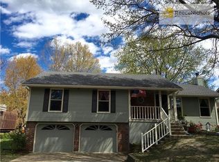 3904 SW 10th St Ter, Blue Springs, MO 64015