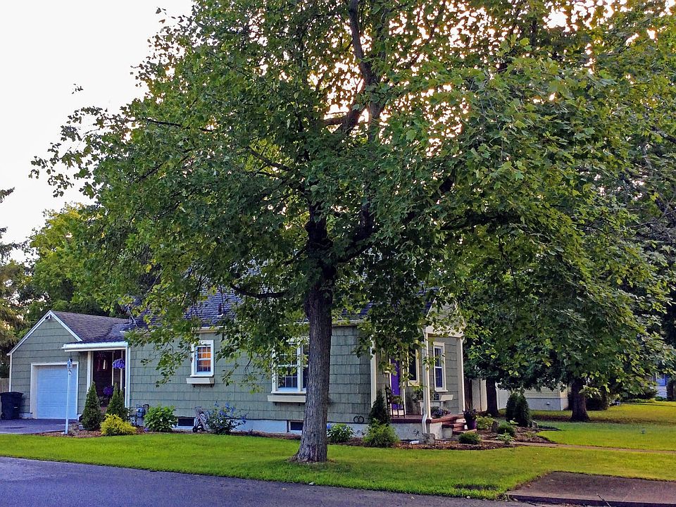 1st image of 143 Hunter St