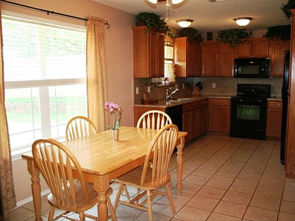 3rd image of 6017 Averill Way